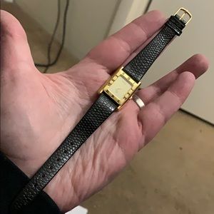 Gucci vintage 18kgp square Roman watch
